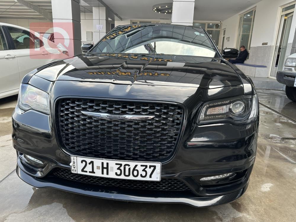 کرایسلەر 300